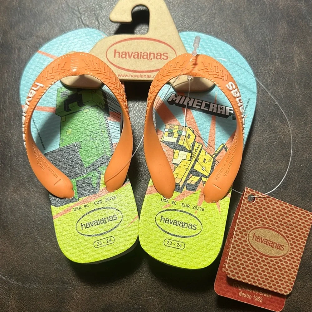 HAVAIANAS LIMITED EDITION MINECRAFT FLIP FLOP SANDALS: NEW WITH TAGS: SIZE 9